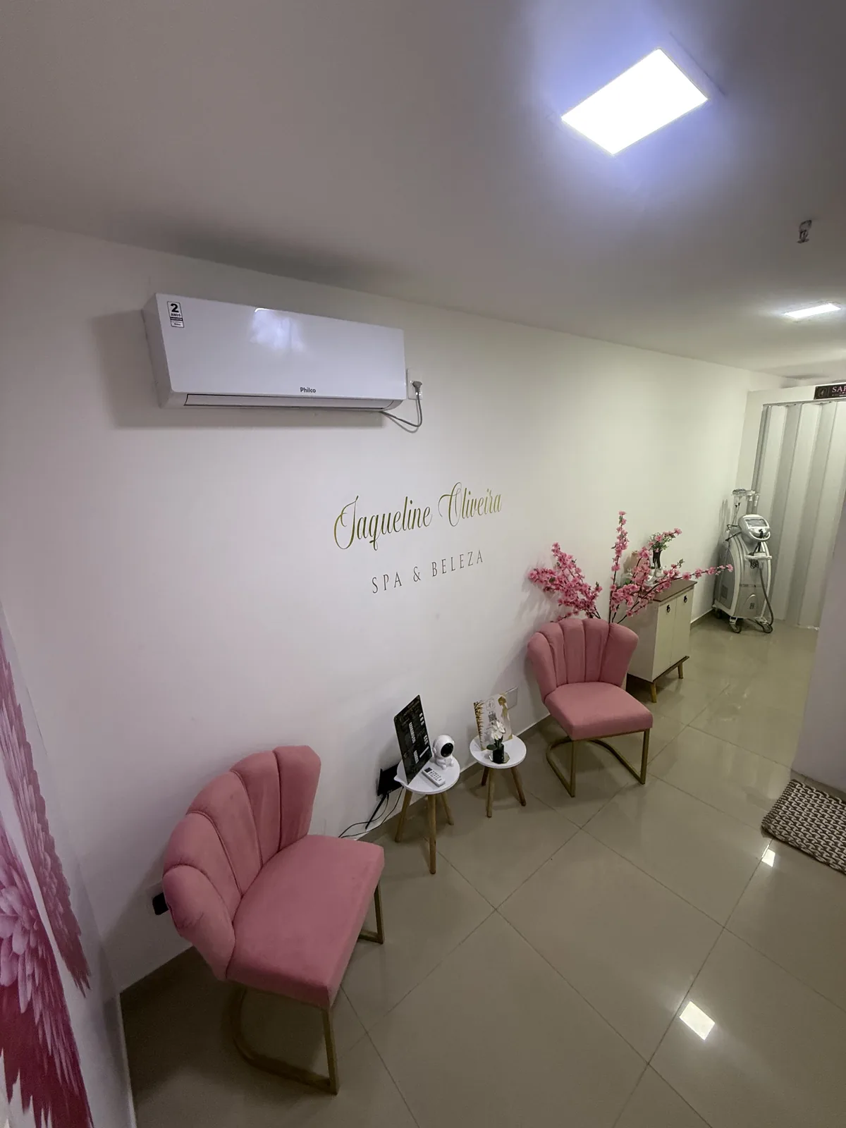 Recepção da clínica de estética Studio Jaqueline Oliveira